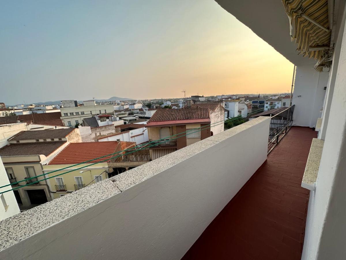 Imperium Apartamentos Centro Parking Gratis เมรีดา ภายนอก รูปภาพ