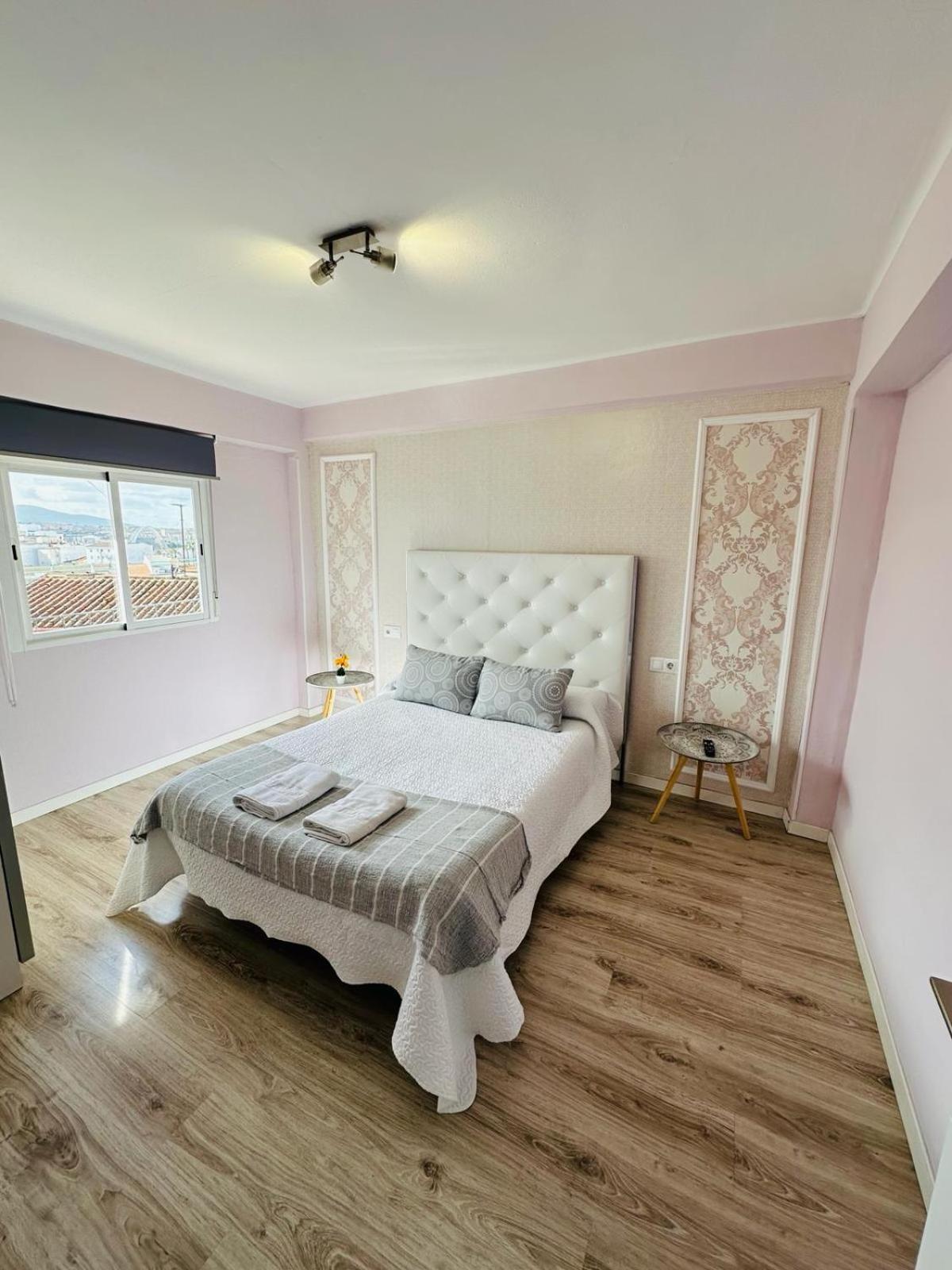 Imperium Apartamentos Centro Parking Gratis เมรีดา ภายนอก รูปภาพ